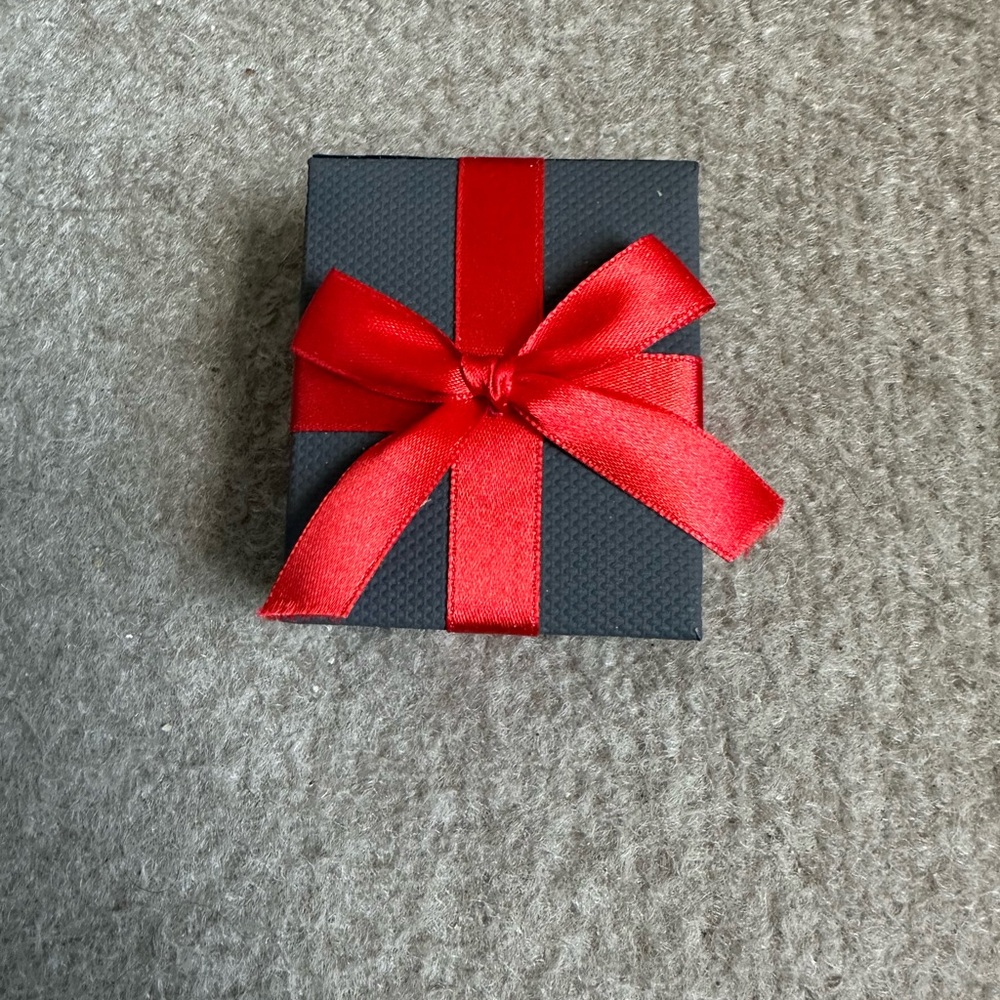 Lab-Created Blue & White Sapphire with Sterling Silver 18” Necklace /Pendant NIB - Picture 5 of 6